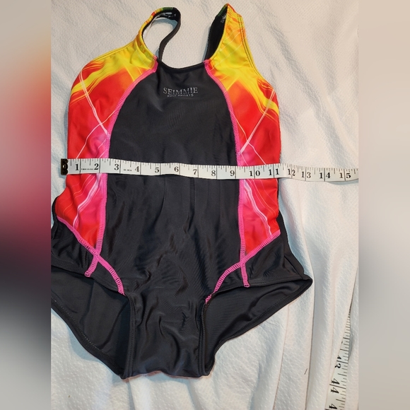 NWT GIRLS RACERBACK COMPETITION ATHLETIC SWIM REMOVABLE PADS - Picture 5 of 8